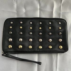 Black full zipper clutch